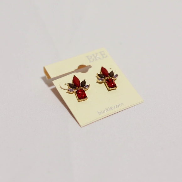 Red Rhinestone Stud Earrings - Picture 3 of 4